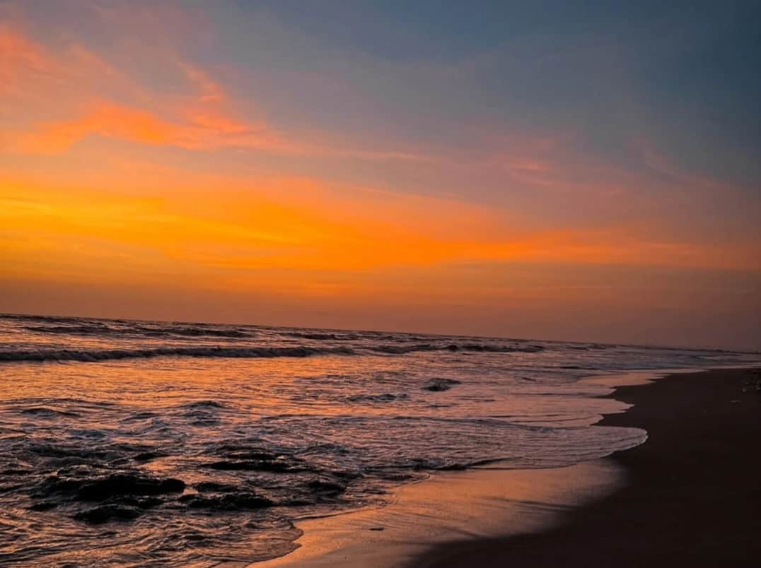 Sukhakarta Holiday Home Alibag — beachfront view 1